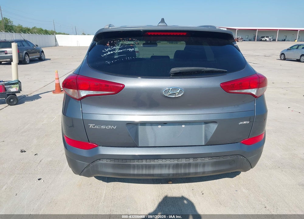 2018 HYUNDAI TUCSON SEL VIN: KM8J3CA44JU732815