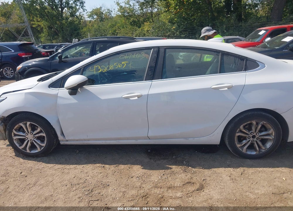 2019 CHEVROLET CRUZE LT VIN: 1G1BE5SM3K7107103