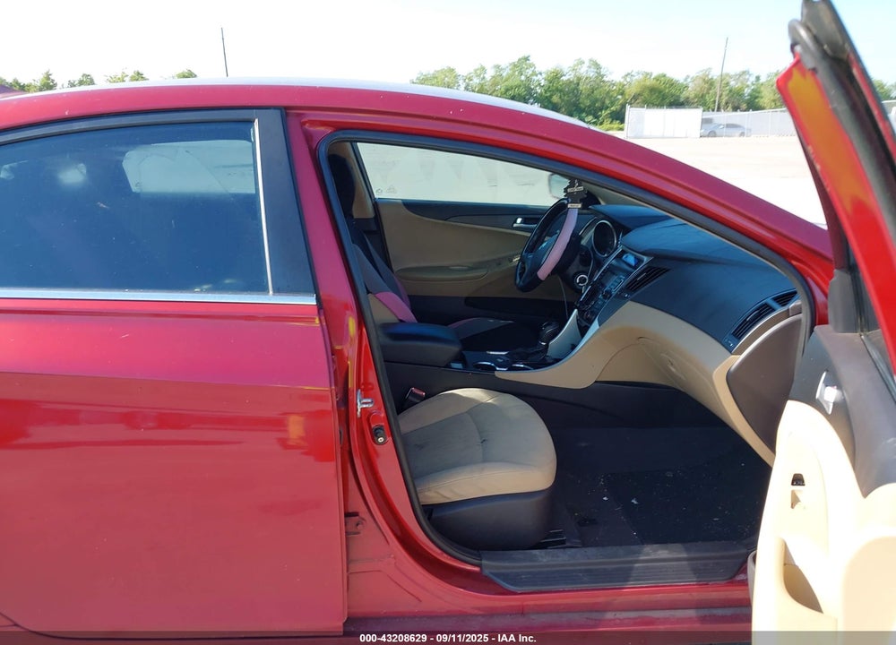 2011 HYUNDAI SONATA VIN: 5NPEB4AC2BH046077