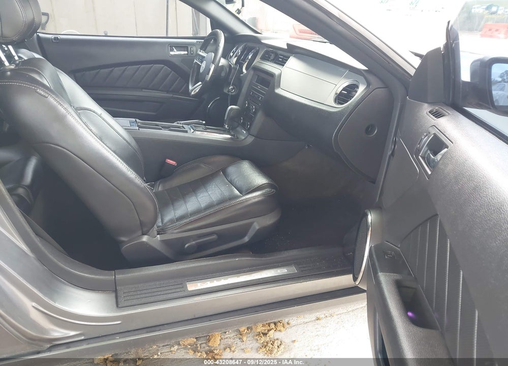 2013 FORD MUSTANG VIN: 1ZVBP8AM1D5260370