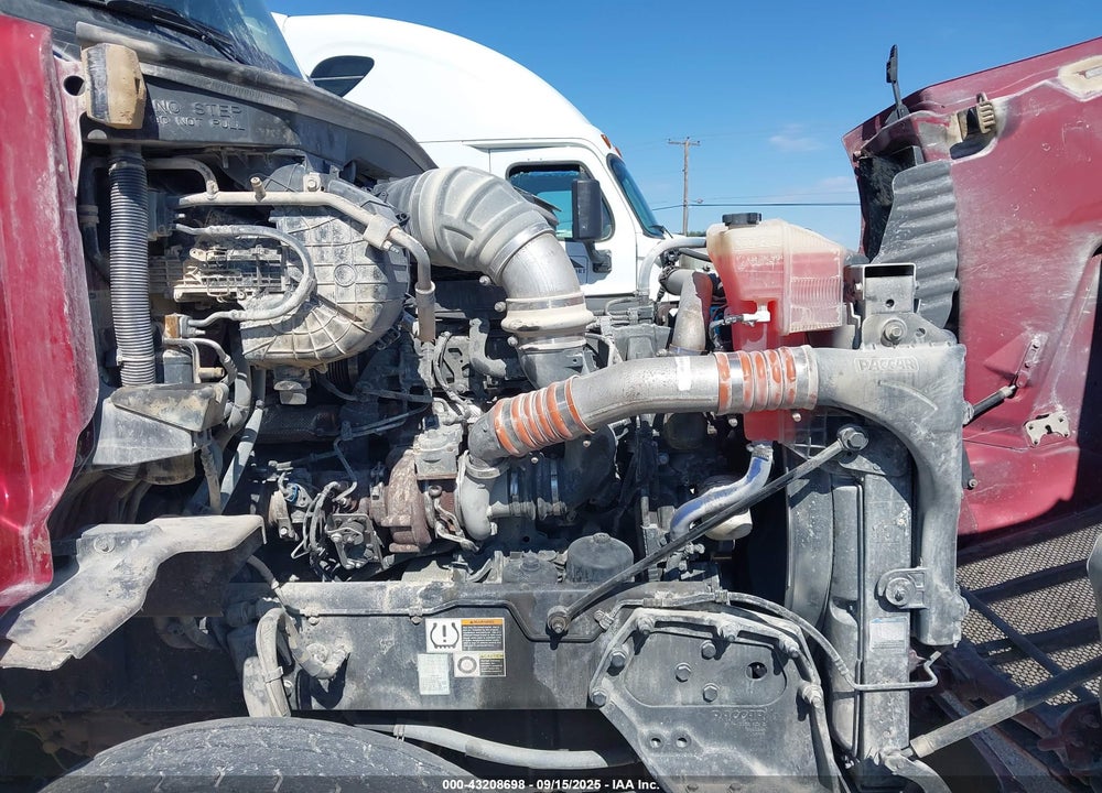2020 PETERBILT 579 VIN: 1XPBDP9X8LD640796