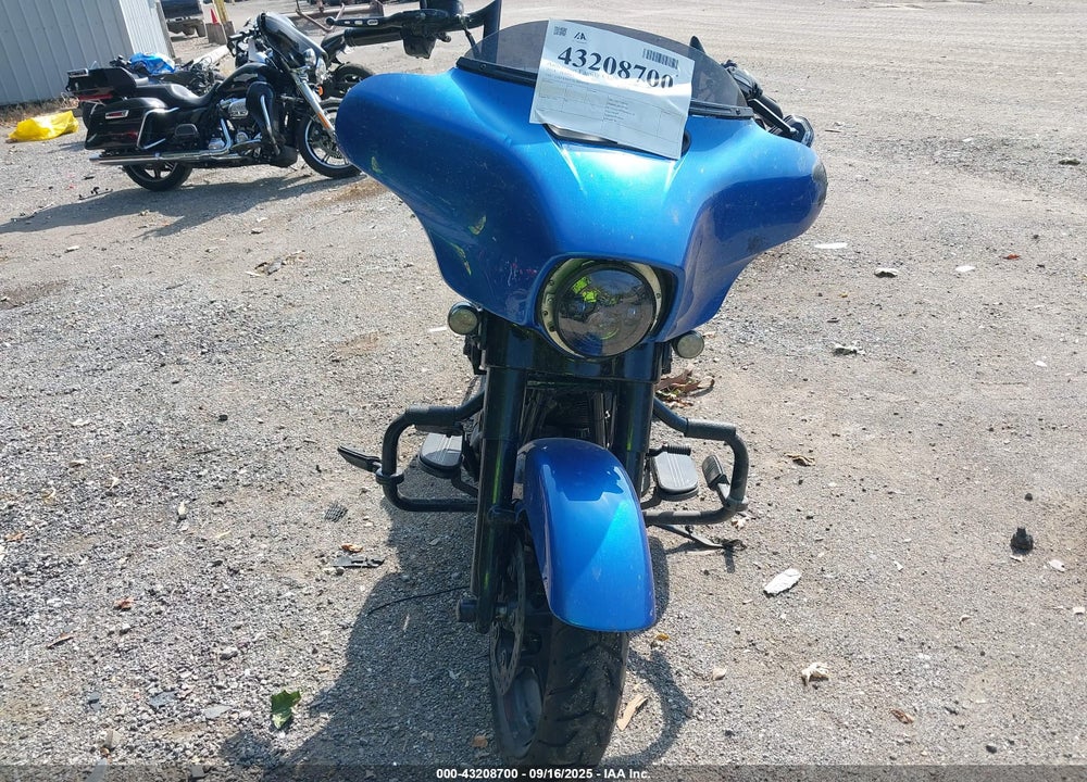 2014 HARLEY-DAVIDSON FLHX STREET GLIDE VIN: 1HD1KBM12EB604592