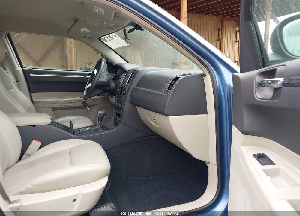 2007 CHRYSLER 300 TOURING VIN: 2C3KA53G27H803625