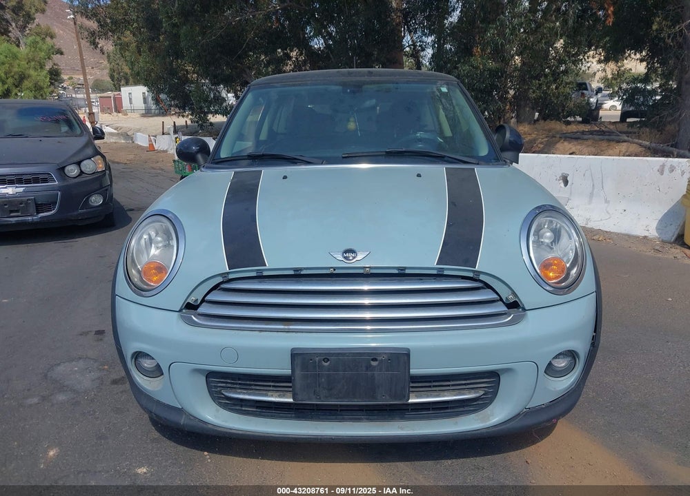 2013 MINI HARDTOP COOPER VIN: WMWSU3C53DT691290