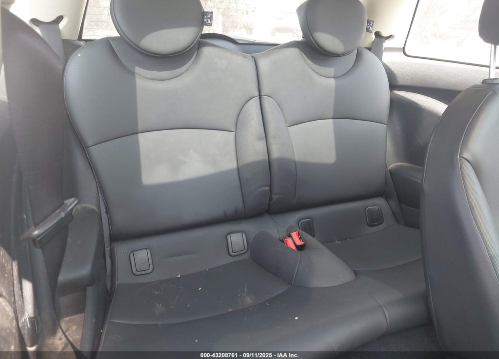 2013 MINI HARDTOP COOPER VIN: WMWSU3C53DT691290