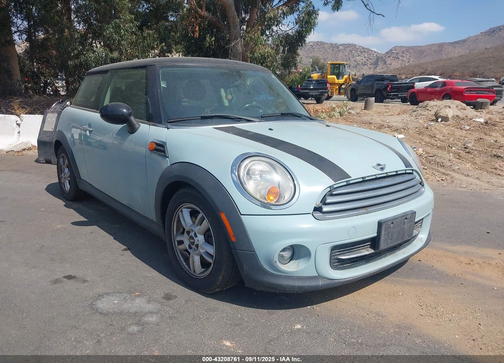 2013 MINI HARDTOP COOPER VIN: WMWSU3C53DT691290