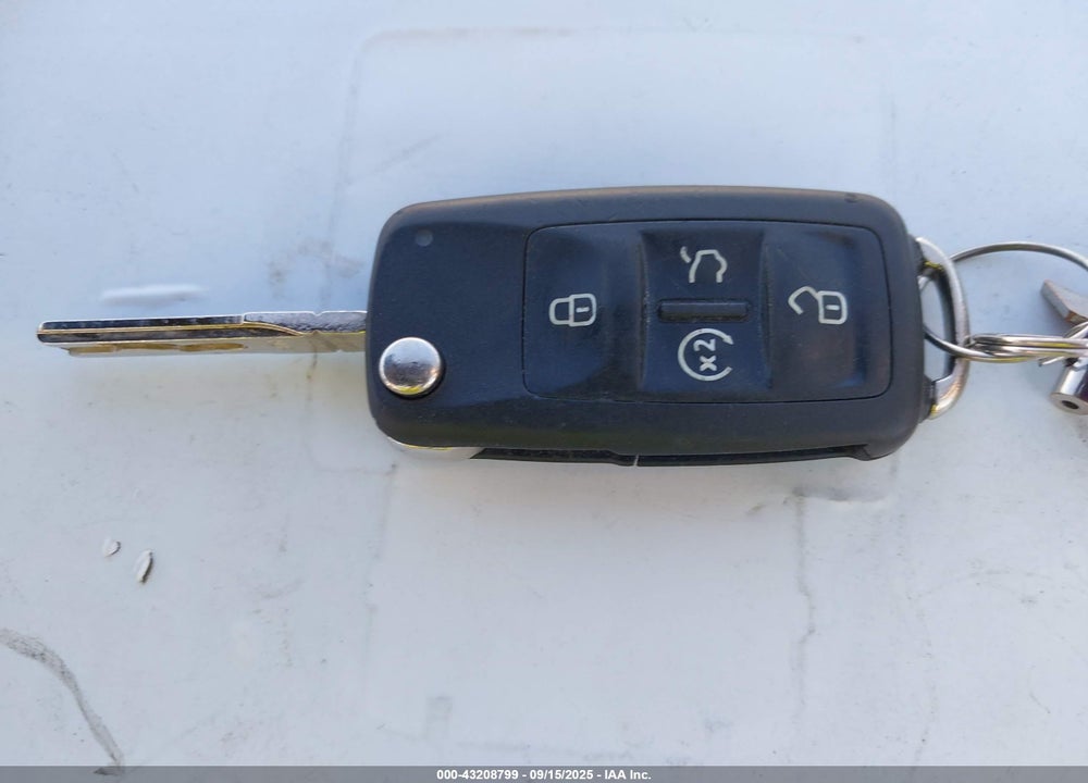 2019 VOLKSWAGEN PASSAT VIN: 1VWMA7A33KC010570