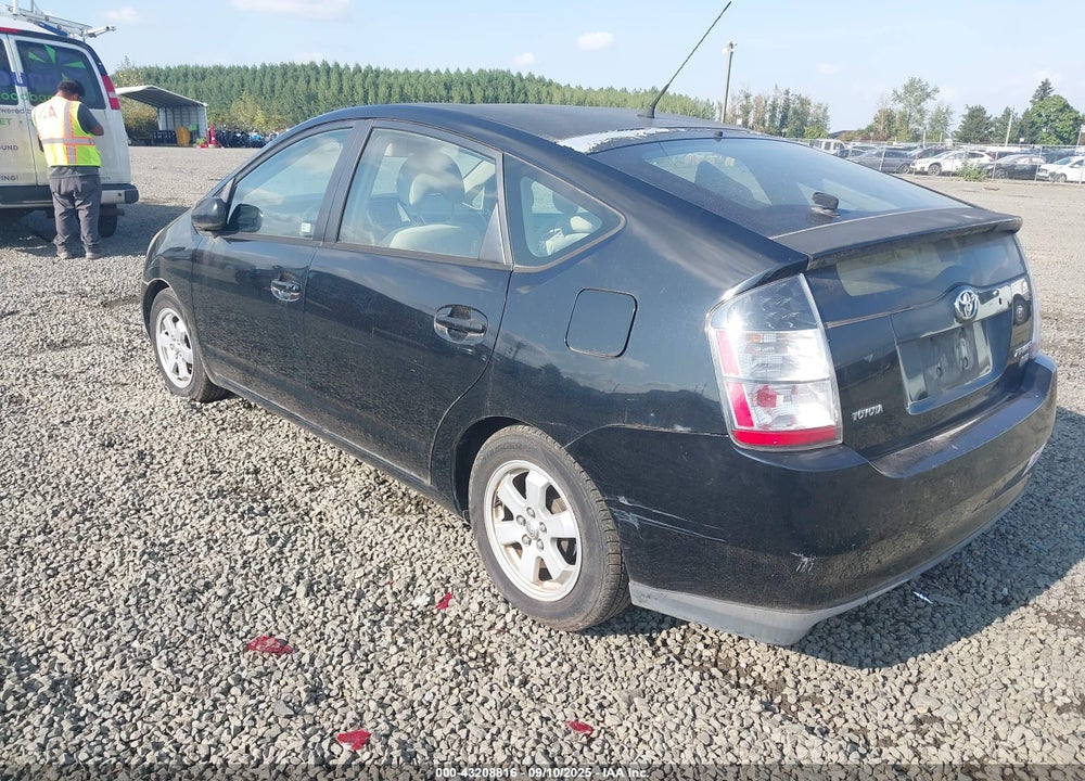 2005 TOYOTA PRIUS VIN: JTDKB20U453103770