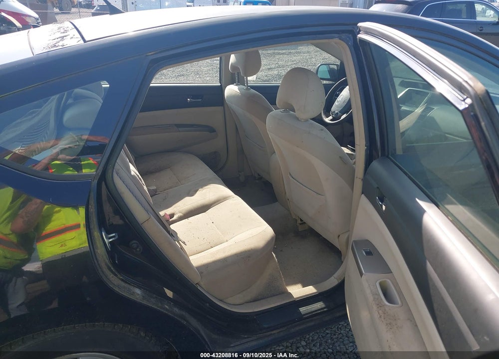 2005 TOYOTA PRIUS VIN: JTDKB20U453103770