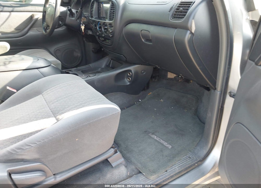 2004 TOYOTA TUNDRA SR5 V8 VIN: 5TBDT44164S439265