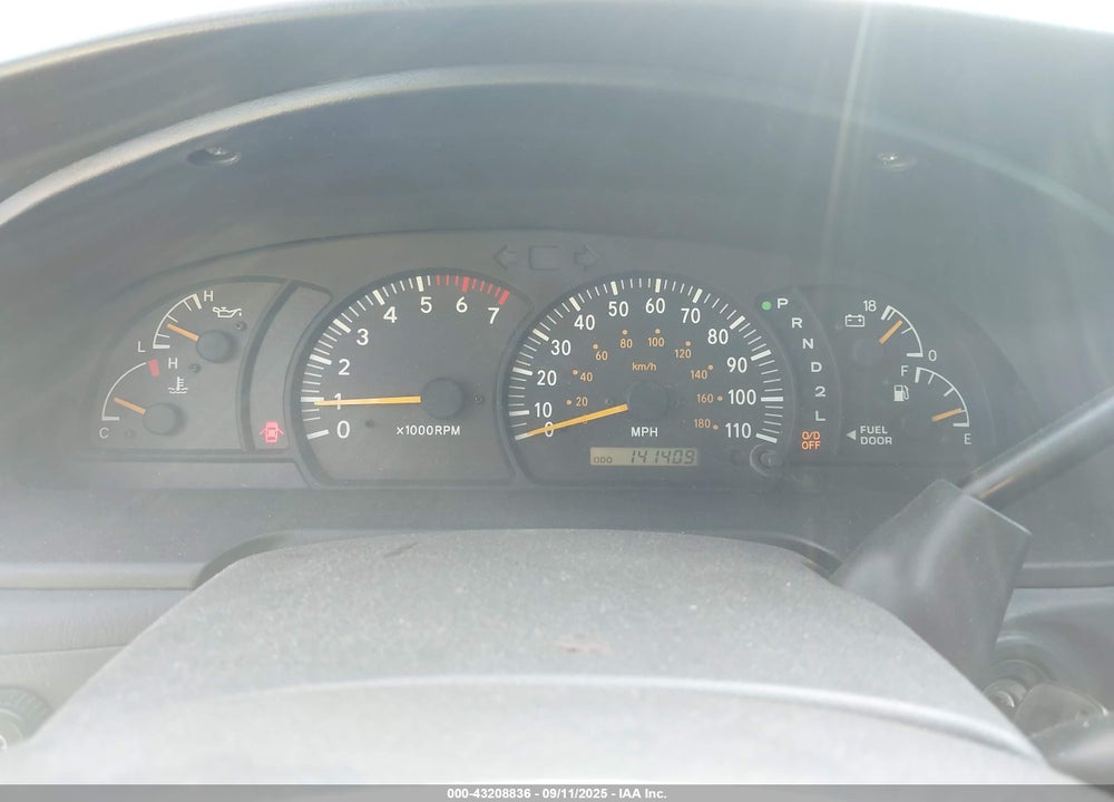 2004 TOYOTA TUNDRA SR5 V8 VIN: 5TBDT44164S439265