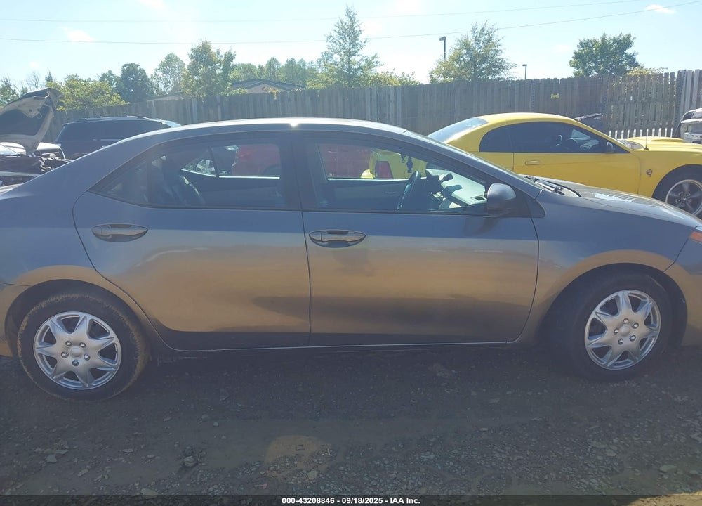 2018 TOYOTA COROLLA LE VIN: 2T1BURHE6JC979273