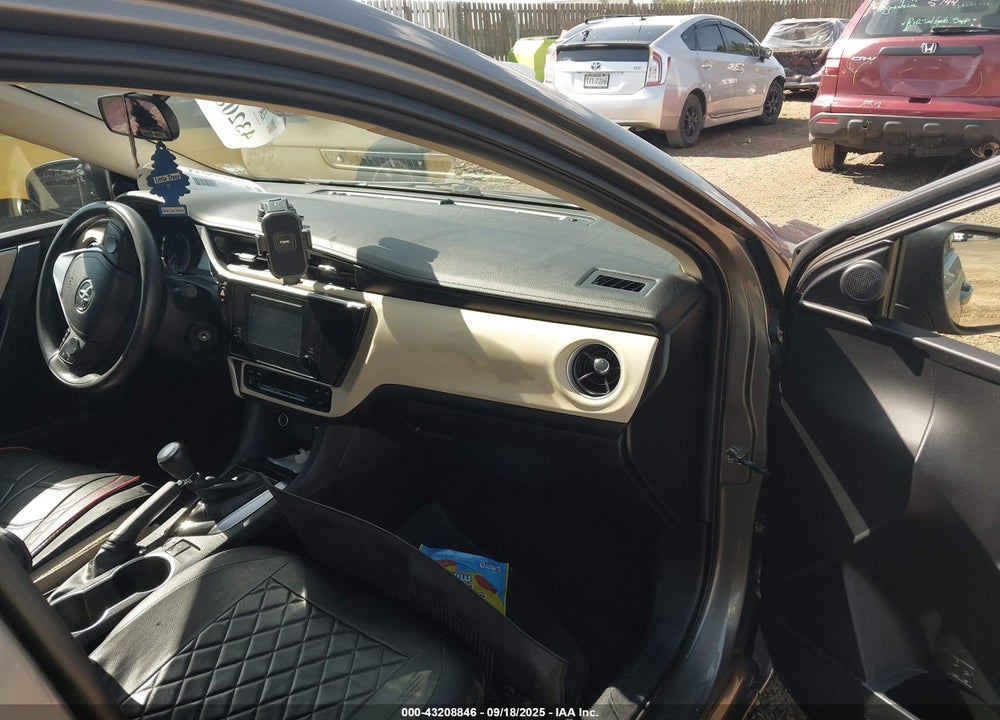 2018 TOYOTA COROLLA LE VIN: 2T1BURHE6JC979273