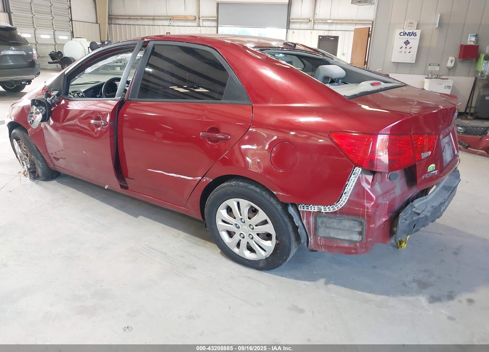 2011 KIA FORTE EX VIN: KNAFU4A27B5365915