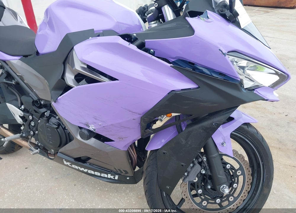 2022 KAWASAKI EX400 VIN: JKAEXKG11NDAJ0822