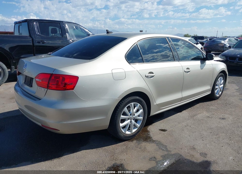 2012 VOLKSWAGEN JETTA VIN: 3VWDP7AJXCM467020