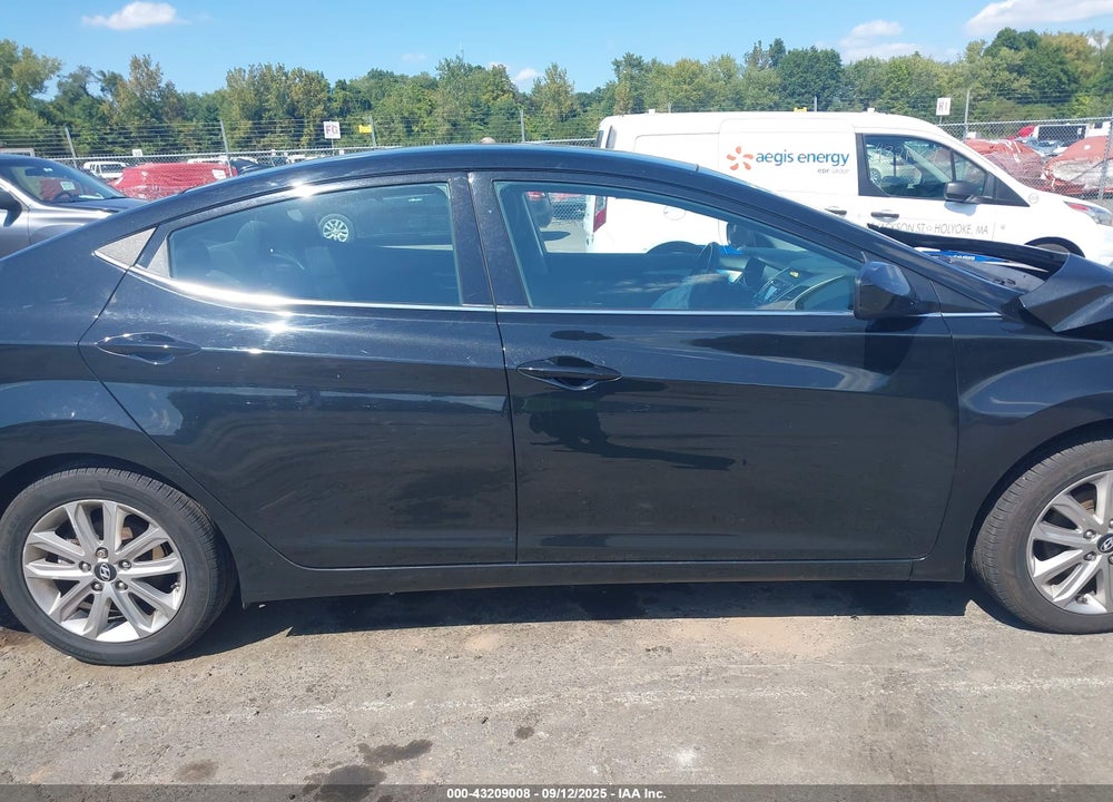 2015 HYUNDAI ELANTRA VIN: 5NPDH4AE1FH599255
