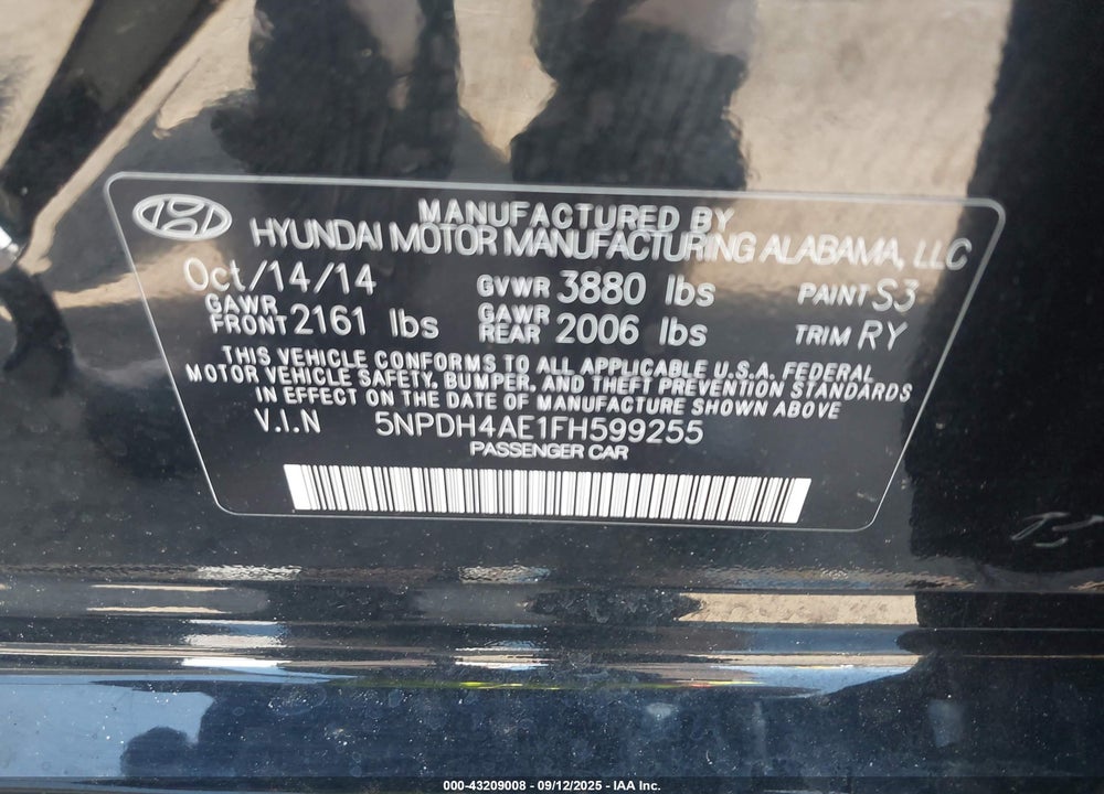 2015 HYUNDAI ELANTRA VIN: 5NPDH4AE1FH599255