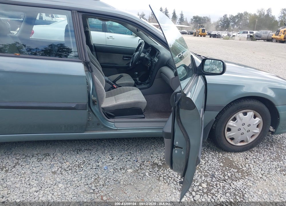 2001 SUBARU LEGACY L VIN: 4S3BH635716307370