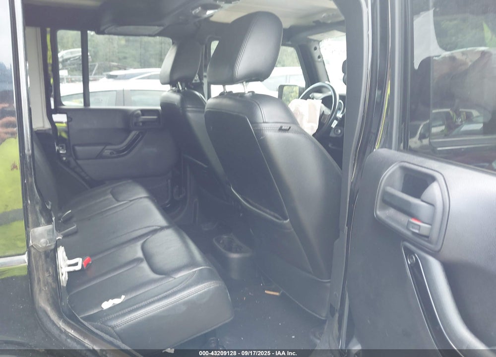 2015 JEEP WRANGLER UNLIMITED VIN: 1C4HJWEGXFL742812