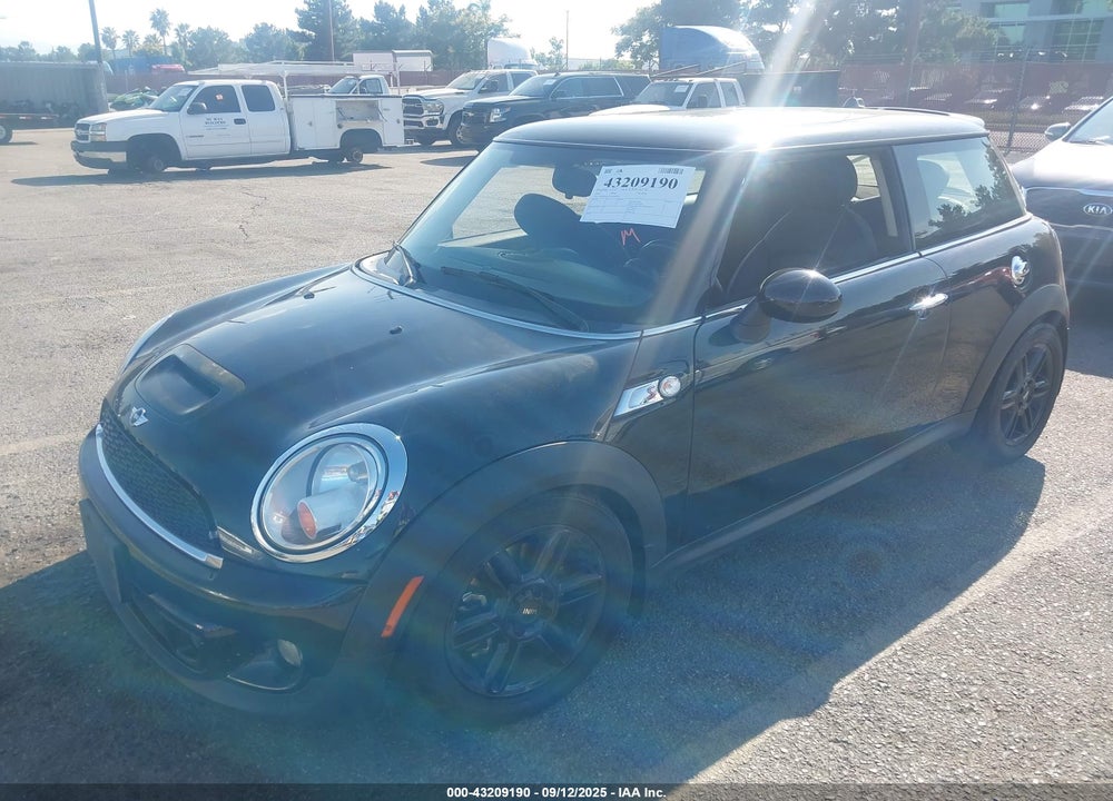 2013 MINI HARDTOP VIN: WMWSV3C57DT395721