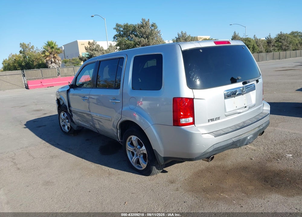 2012 HONDA PILOT EX VIN: 5FNYF3H41CB025053