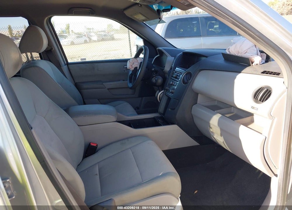 2012 HONDA PILOT EX VIN: 5FNYF3H41CB025053