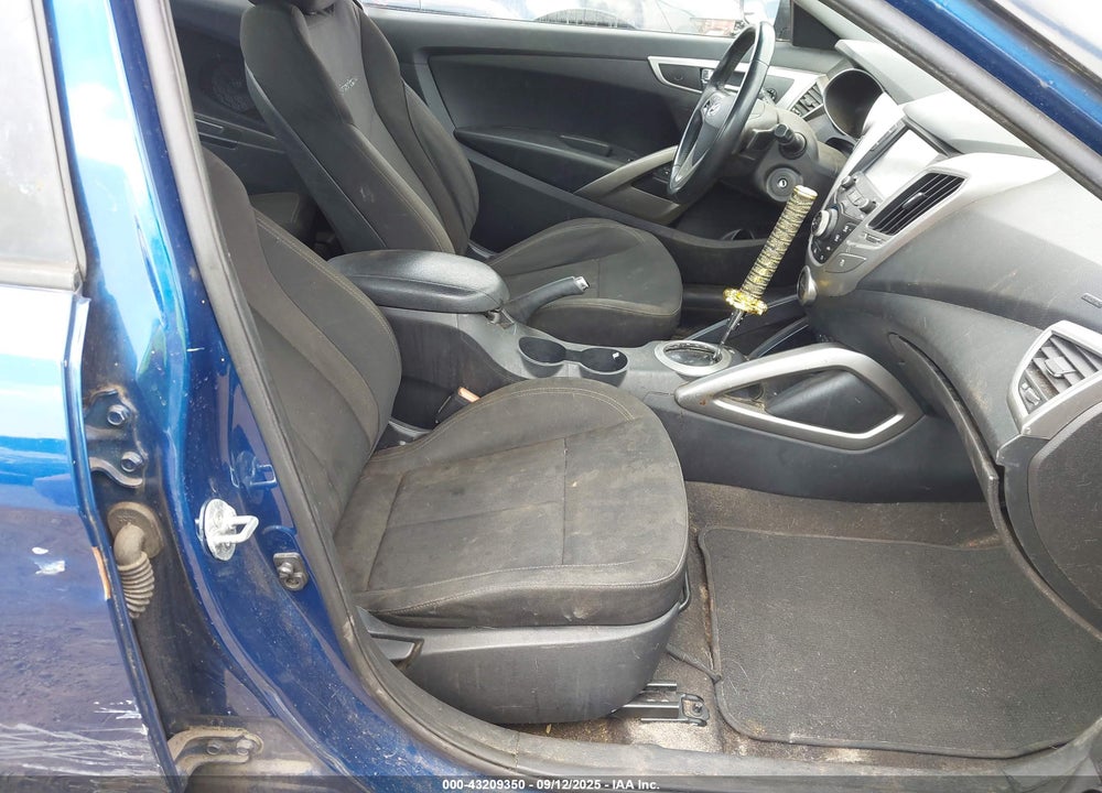 2017 HYUNDAI VELOSTER VIN: KMHTC6ADXHU306406