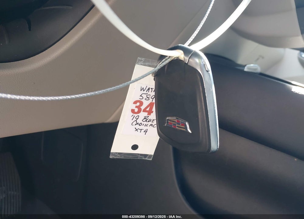 2019 CADILLAC XT4 VIN: 1GYFZCR42KF163623