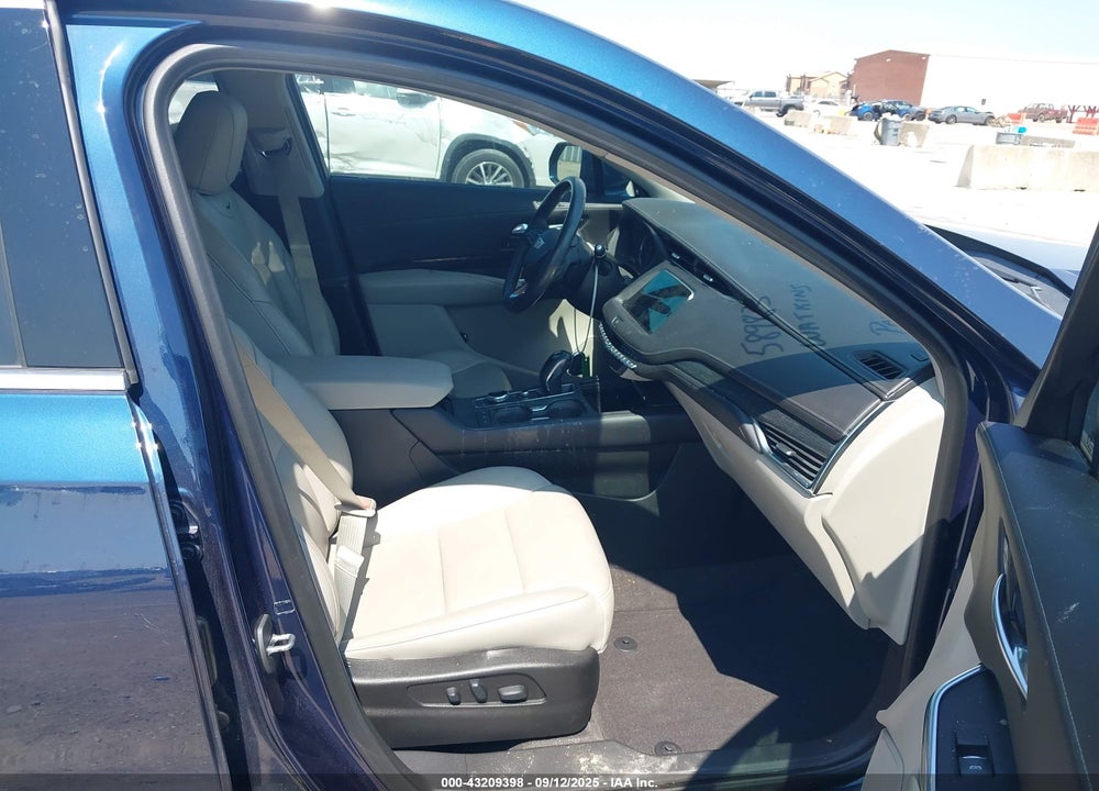 2019 CADILLAC XT4 VIN: 1GYFZCR42KF163623