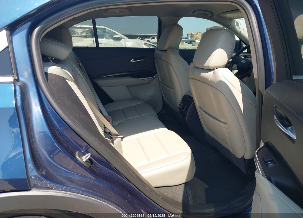 2019 CADILLAC XT4 VIN: 1GYFZCR42KF163623