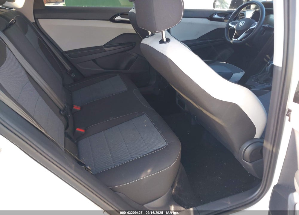 2025 VOLKSWAGEN TAOS VIN: 3VV5C7B2XSM013800