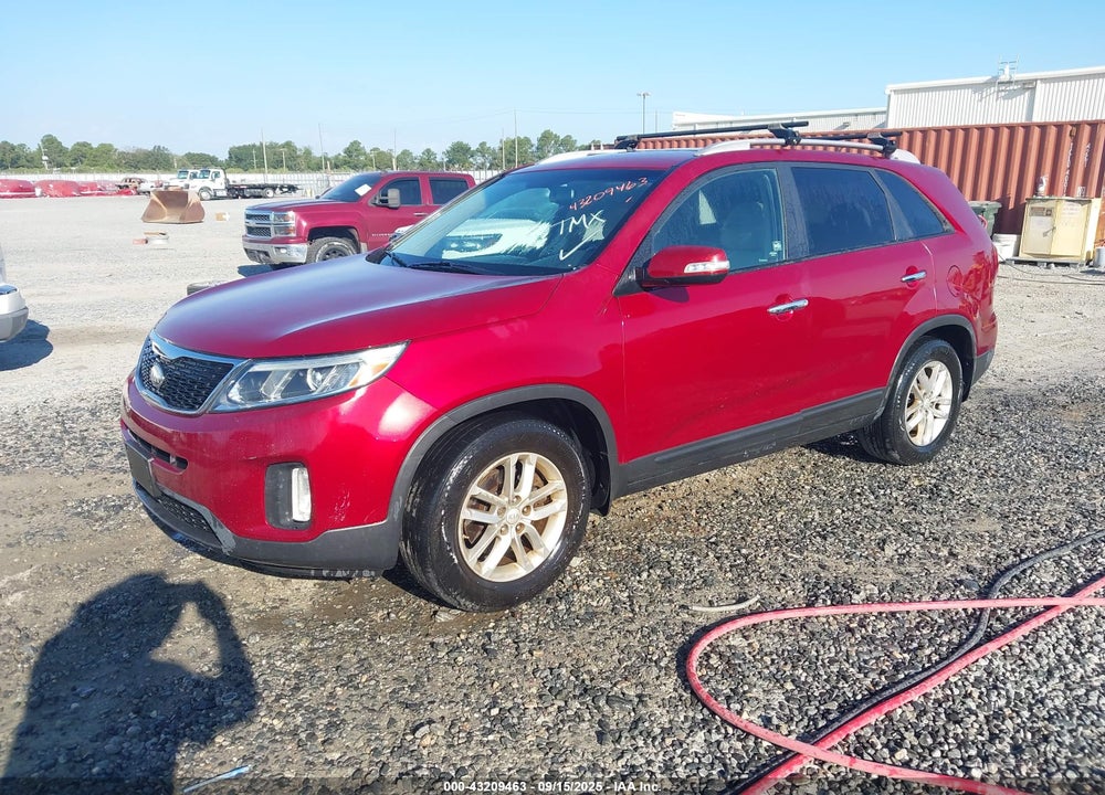 2014 KIA SORENTO LX VIN: 5XYKT4A61EG433211