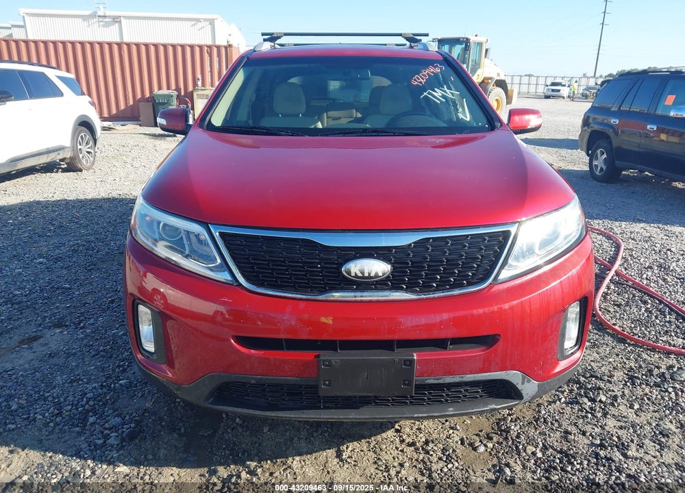 2014 KIA SORENTO LX VIN: 5XYKT4A61EG433211