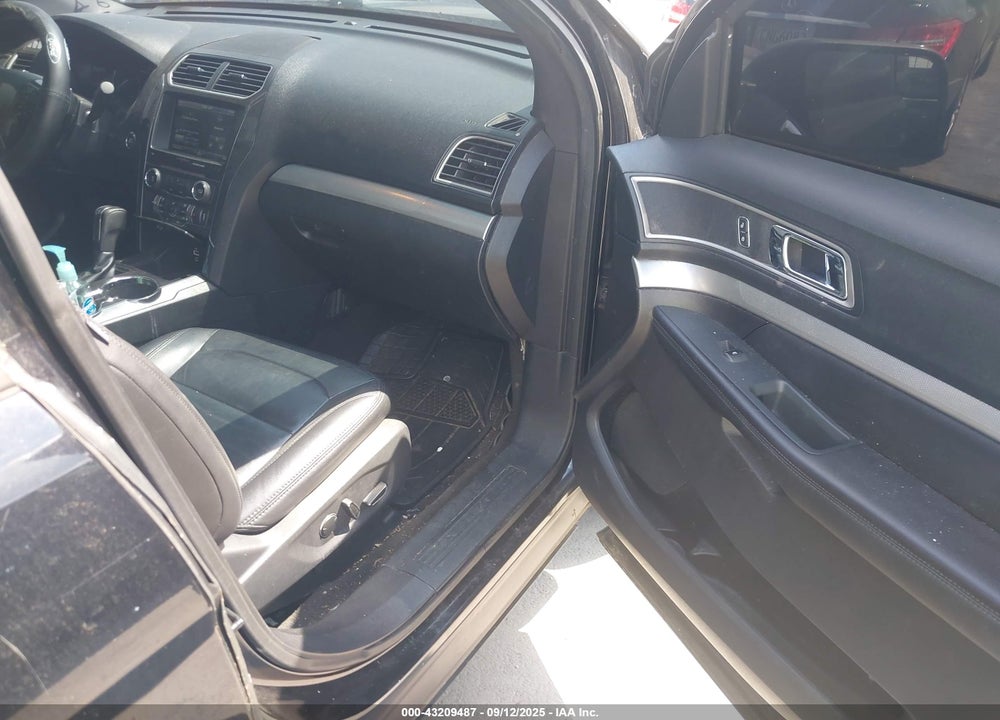 2016 FORD EXPLORER VIN: 1FM5K7DH8GGD20530