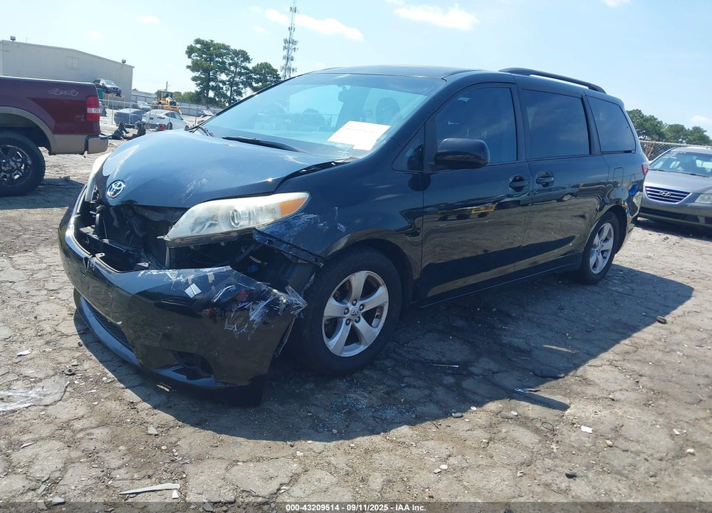 2015 TOYOTA SIENNA LE 8 PASSENGER VIN: 5TDKK3DC9FS555415
