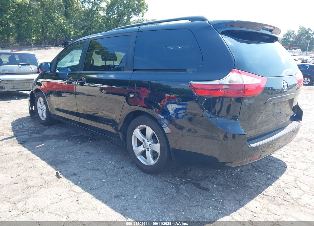 2015 TOYOTA SIENNA LE 8 PASSENGER VIN: 5TDKK3DC9FS555415