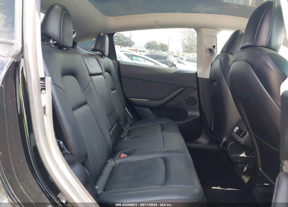 2021 TESLA MODEL Y LONG RANGE DUAL MOTOR ALL-WHEEL DRIVE VIN: 5YJYGDEE2MF282871
