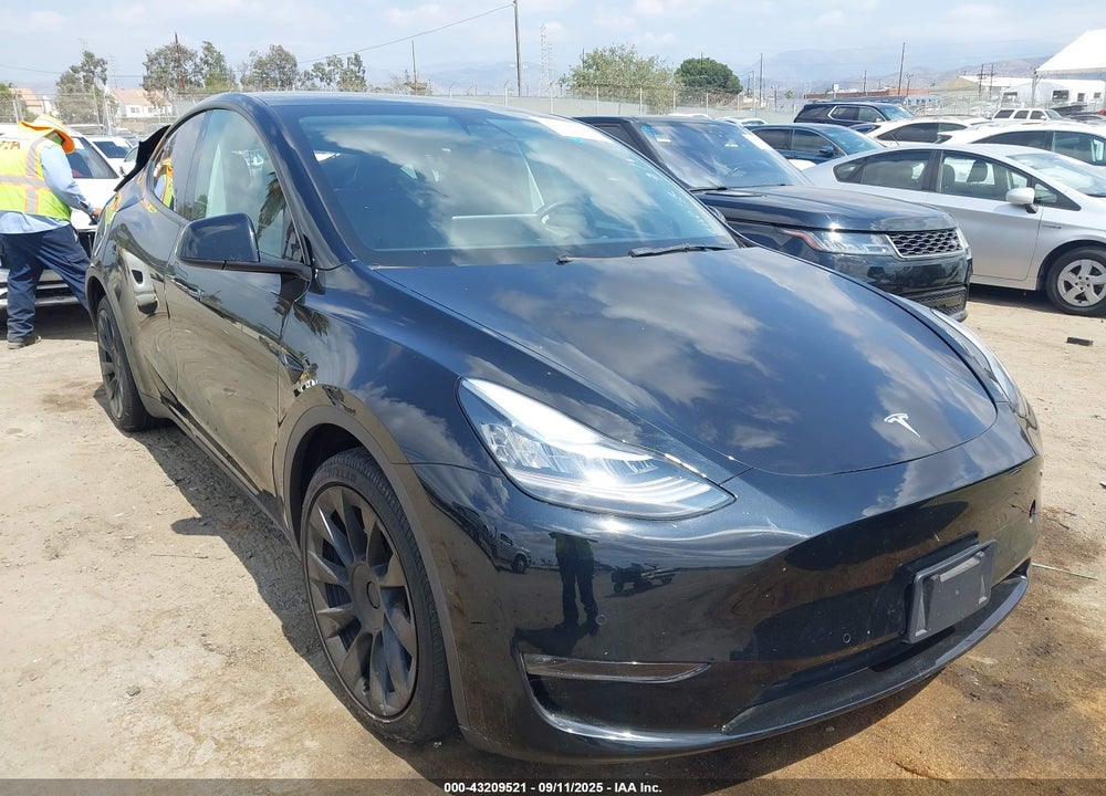 2021 TESLA MODEL Y LONG RANGE DUAL MOTOR ALL-WHEEL DRIVE VIN: 5YJYGDEE2MF282871
