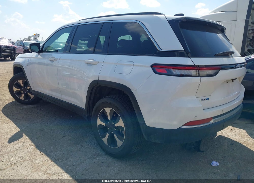 2024 JEEP GRAND CHEROKEE VIN: 1C4RJYB60R8520637