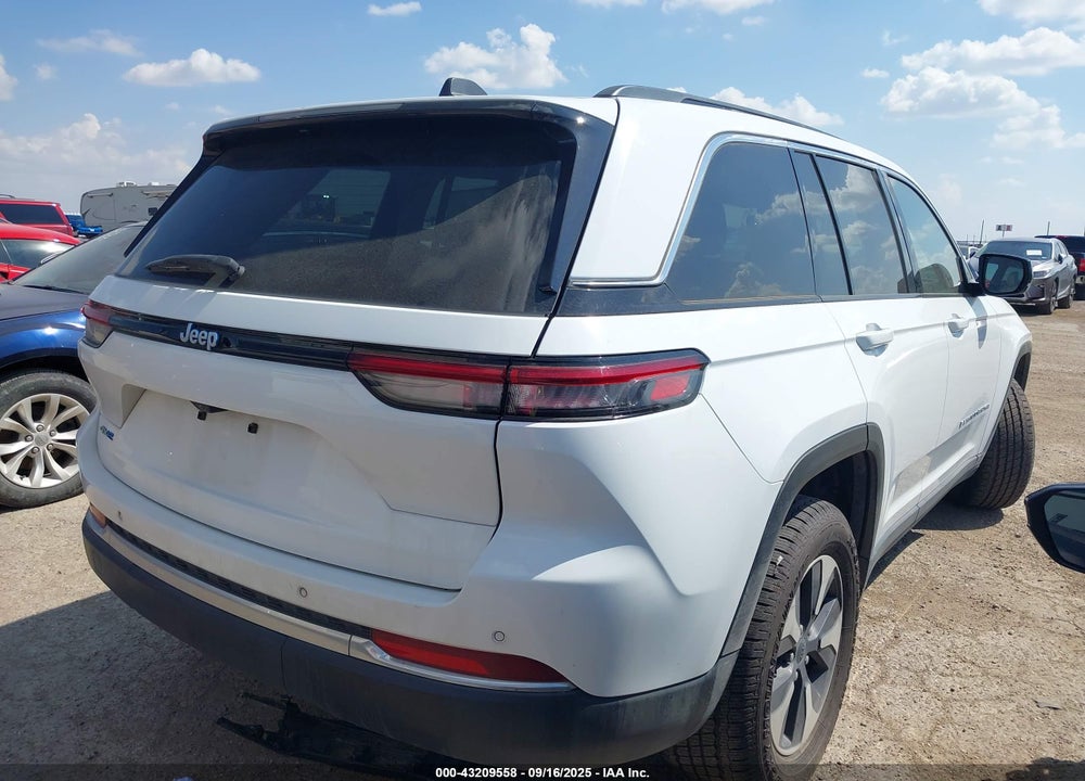 2024 JEEP GRAND CHEROKEE VIN: 1C4RJYB60R8520637
