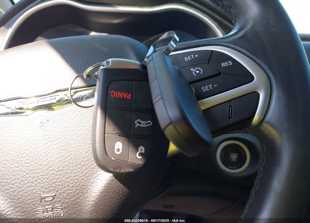 2015 CHRYSLER 200 VIN: 1C3CCCAB5FN563860