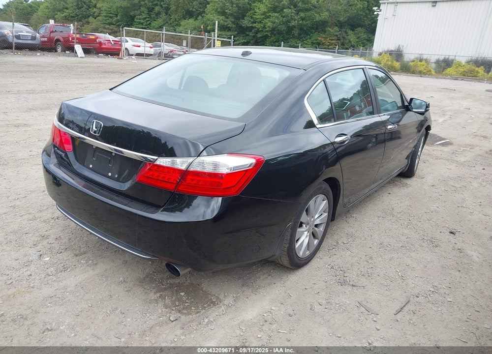 2014 HONDA ACCORD VIN: 1HGCR2F89EA212975