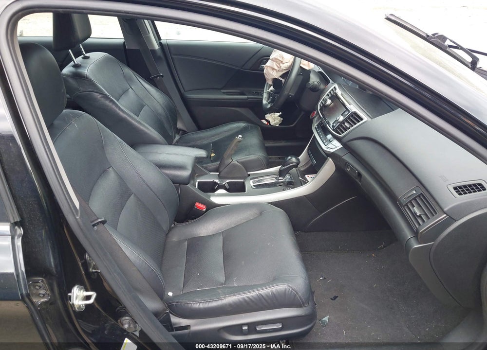 2014 HONDA ACCORD VIN: 1HGCR2F89EA212975