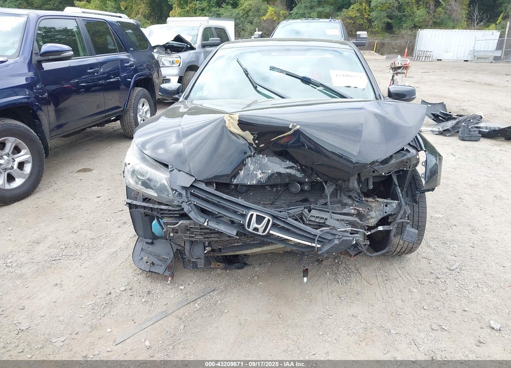2014 HONDA ACCORD VIN: 1HGCR2F89EA212975