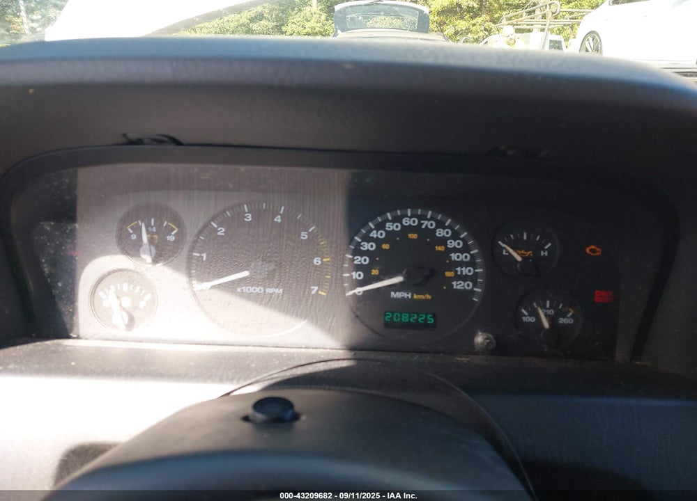 2004 JEEP GRAND CHEROKEE LAREDO VIN: 1J4GW48S94C319695