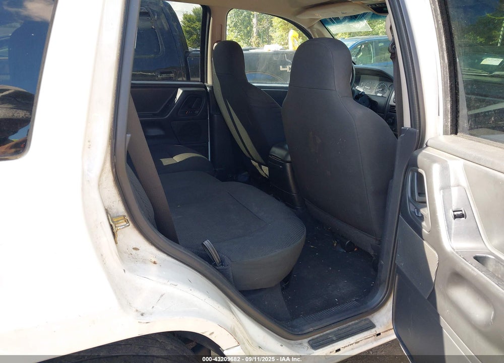 2004 JEEP GRAND CHEROKEE LAREDO VIN: 1J4GW48S94C319695