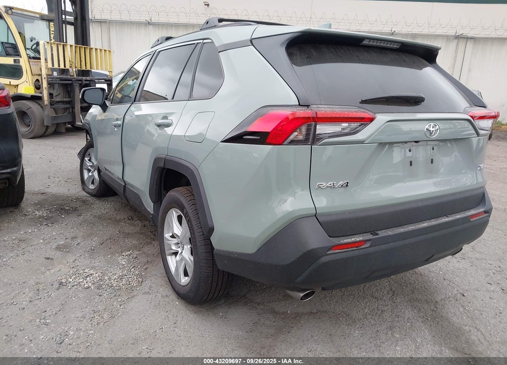 2020 TOYOTA RAV4 XLE VIN: 2T3W1RFV4LW100357