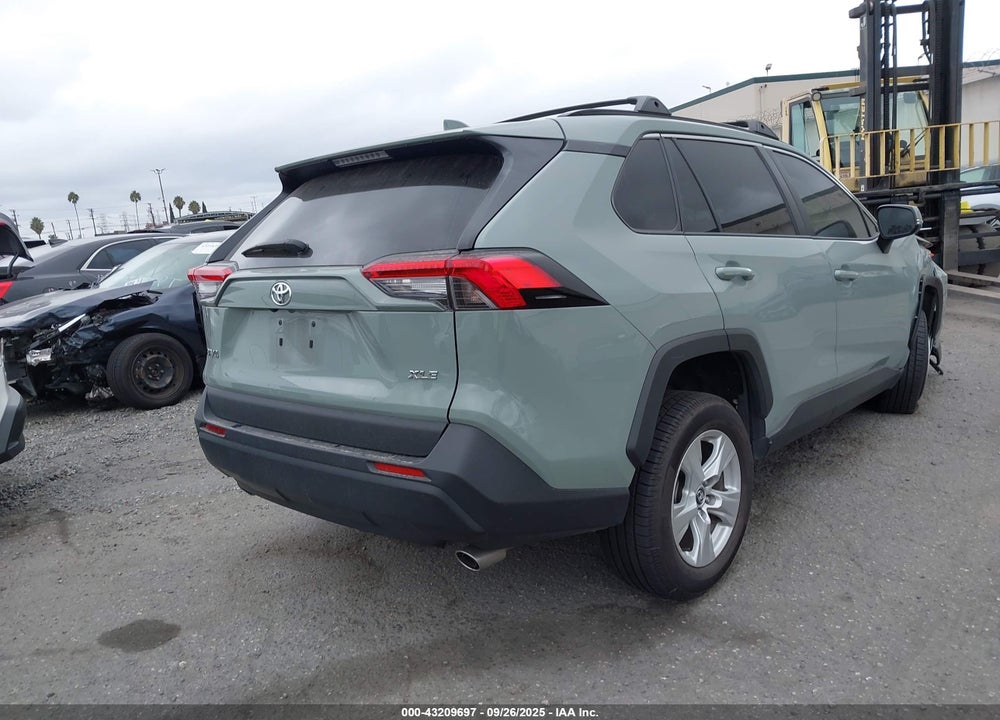 2020 TOYOTA RAV4 XLE VIN: 2T3W1RFV4LW100357