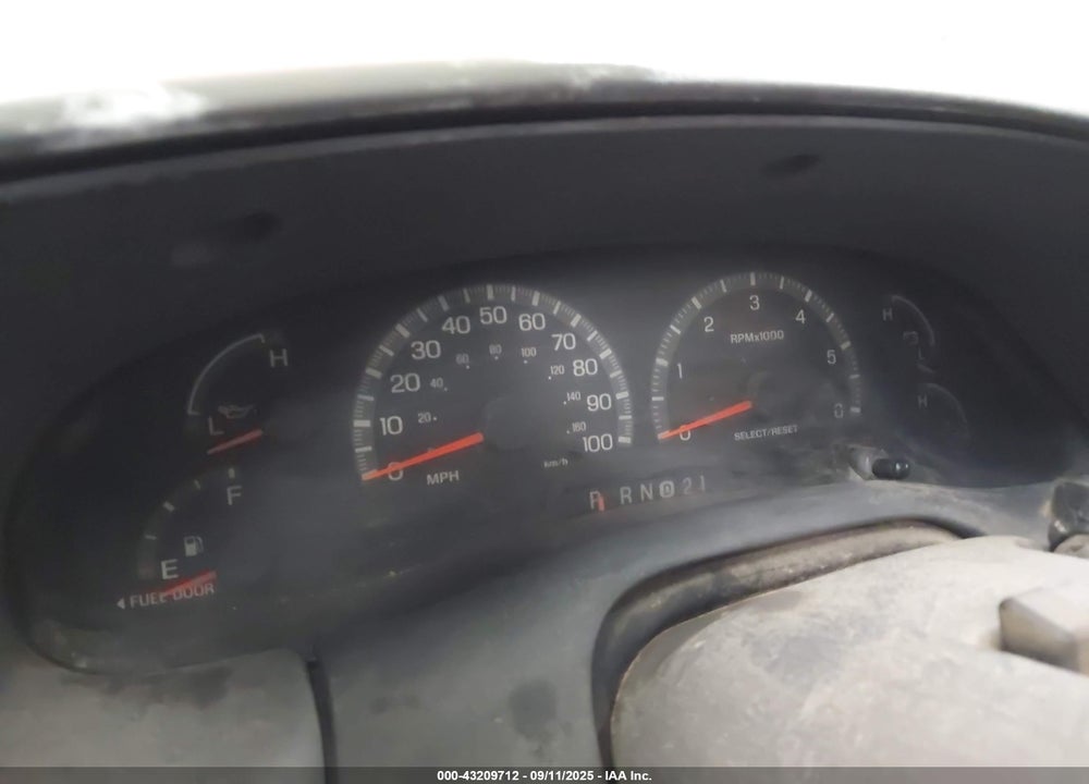 2002 FORD F-150 LARIAT/XLT VIN: 1FTRW08L82KD18587